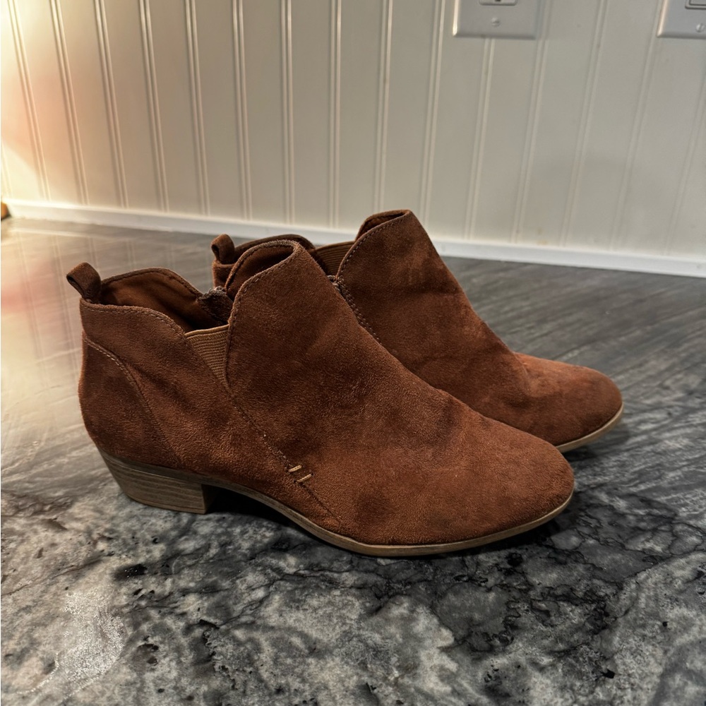 Arizona Brown Suede Ankle Boots